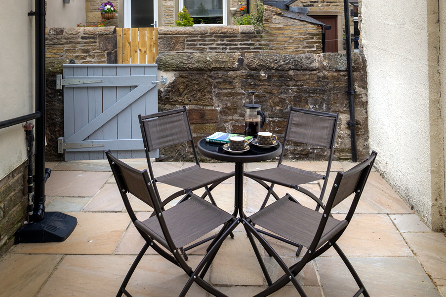 Holiday Cottage Skipton outside seating